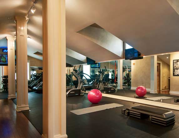 Gymnasium and fitness center distributed audio