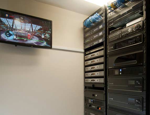 High performance audio equipment rack