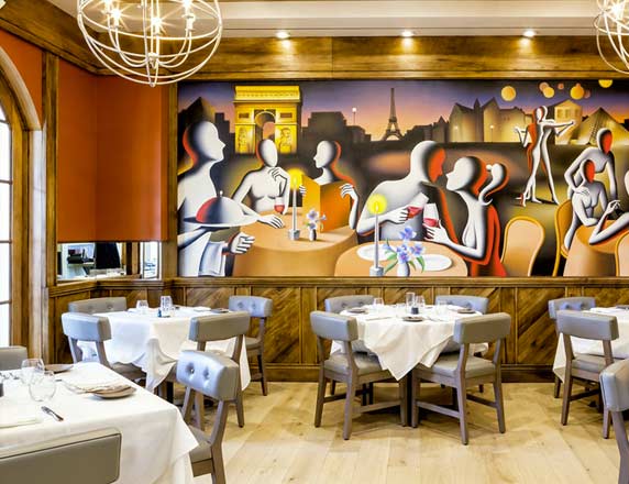 Restaurant Dining with Audio Video and distributed audio